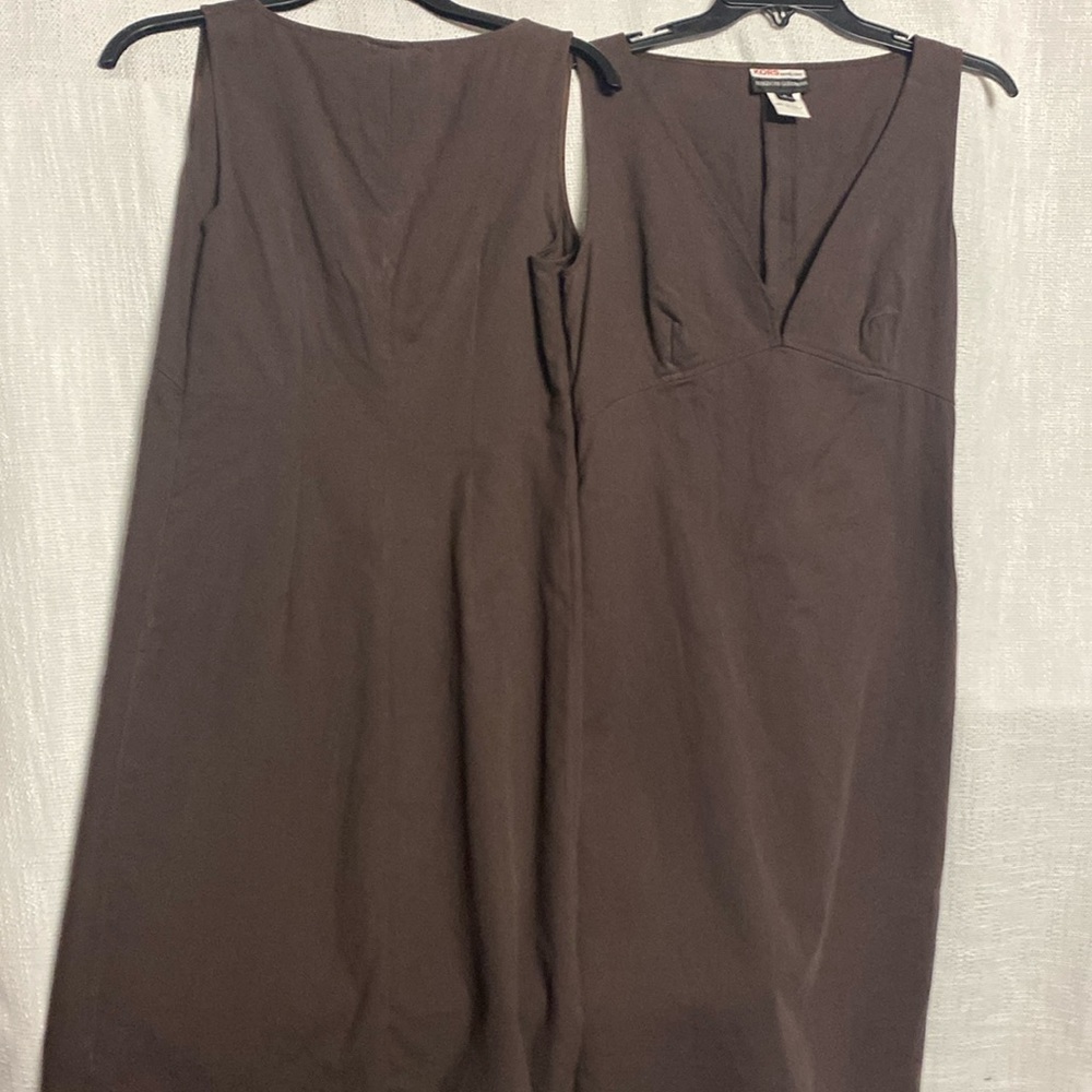 Sleeveless midlake dress size 6, one size eight